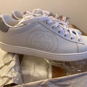 Gucci Ace Interlocking G White with gray Women’s